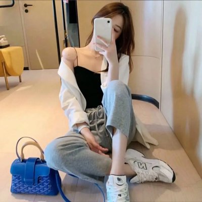 红衣少女封面